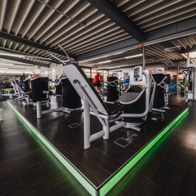 TATKRAFT Neuenhaus: Entdecke EGYM Workouts: Dein Weg zur Topform mit smarten, personalisierten Geräten. Erlebe den Unterschied!