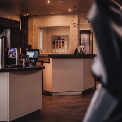 Tatkraft_Fitnessstudio_Neunhaus_Trainingsbereich_Fruttibar