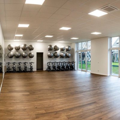 TATKRAFT Neuenhaus: Fitnesstraining für alle. Verbessere Deine Gesundheit und steigere Dein Wohlbefinden.