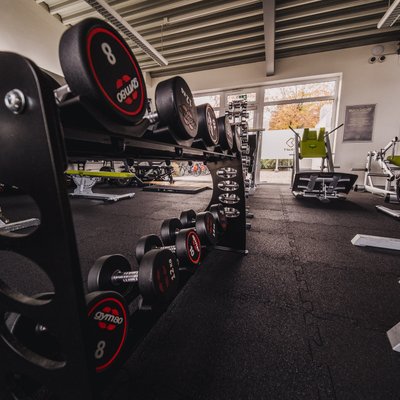 Tatkraft_Fitnessstudio_Neunhaus_Trainingsbereich_3