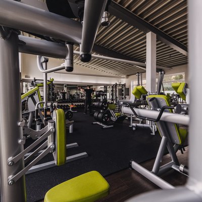 TATKRAFT Neuenhaus: Dein persönliches Fitnessstudio. Professionelle Betreuung, individuelles Training, Top-Ausstattung.
